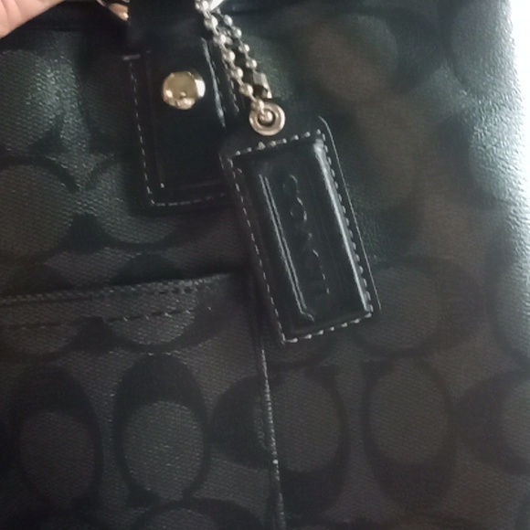 COACH TOTE PURSE - Picture 3 of 5